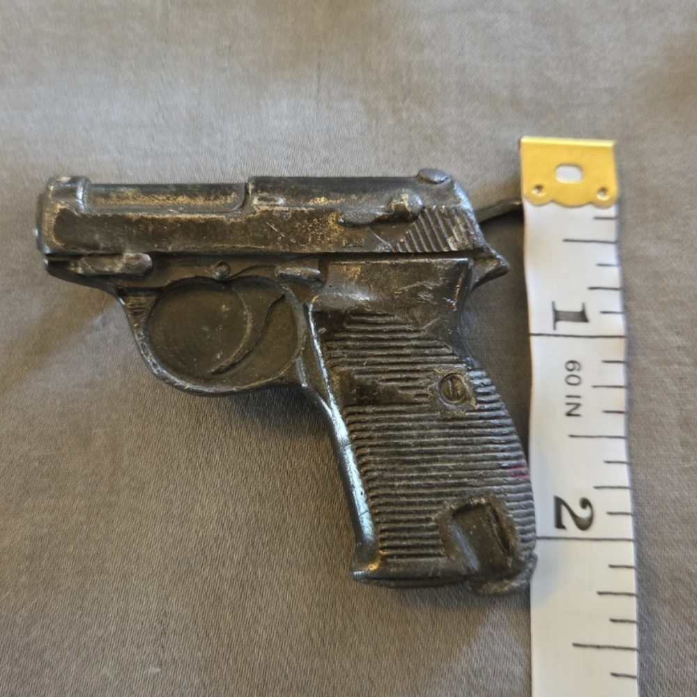 MM Limited Chicago Vintage Pistol Shaped Metal Belt Buckle - Picture 3 of 7